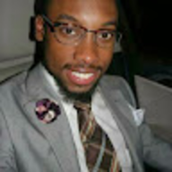 Meet your Posher, Dee - Picture 1 of 1